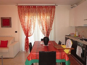 Lido di Camaiore, flat in beautiful setting : apartment  To rent  Lido di Camaiore
