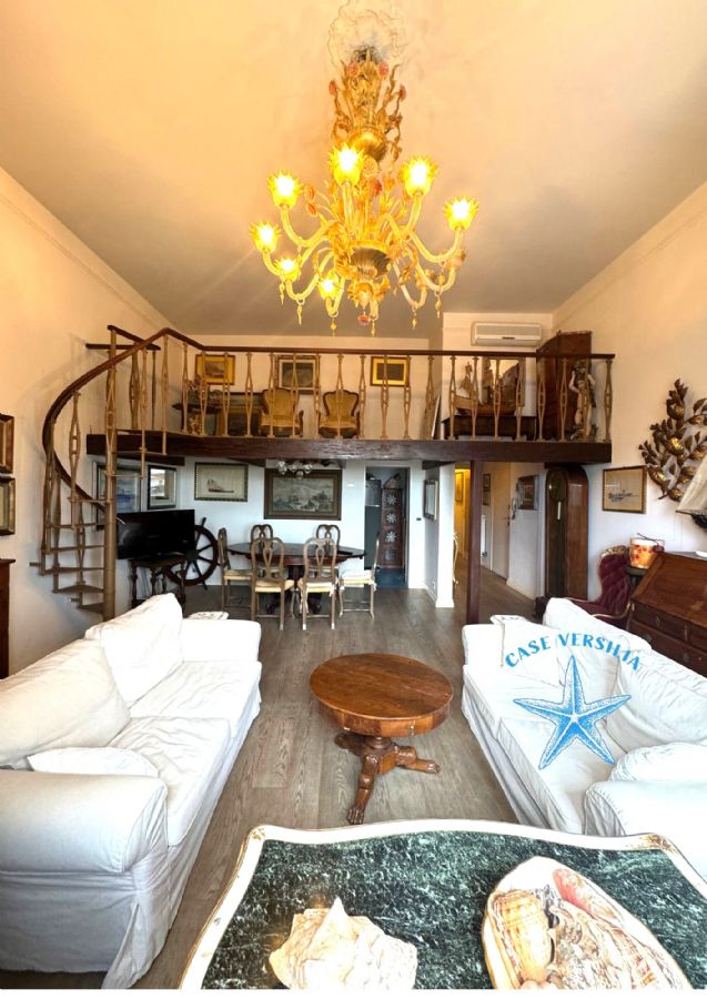 Viareggio appartamento fronte mare