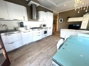 Appartamento al primo piano a Lido di Camaiore : appartamento In affitto  Lido di Camaiore