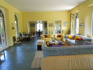 Focette, Villa con parco (8 Pax) 300 metri dal mare : villa singola In affitto  Marina di Pietrasanta